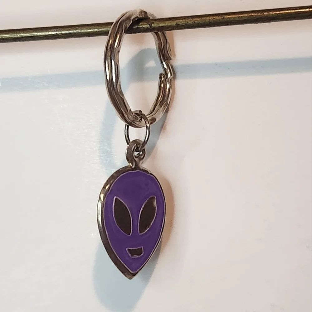 1 1/2” Unbranded Purple Alien Keychain